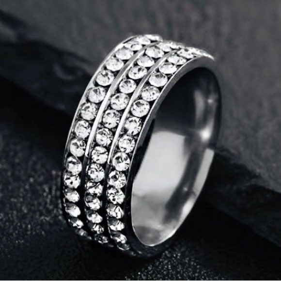 Jewelry - Silver Stainless Steel Band / Ring - 3 Row CZ Stones - Size: 9
